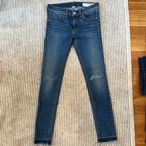 Rag & bone distressed skinny capri jeans, size 27
